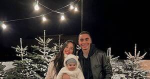 La Nación / Miguel Almirón y su familia visitaron el taller de Papá Noel en Inglaterra