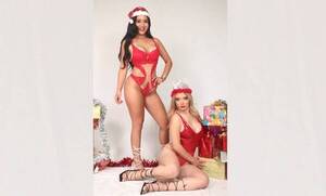 Crónica / ¡Feliz Navidad! Te lo desean las “Mamá Noel” más sexies