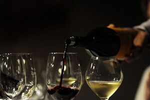 Bajo hipnosis o con música: descubrir los vinos de forma distinta - Estilo de vida - ABC Color