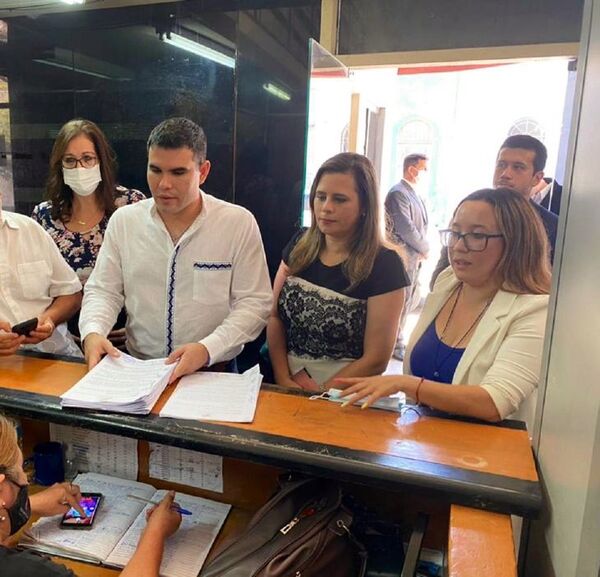 Municipalidad de Villarrica se declara en quiebra por millonaria deuda - Noticiero Paraguay