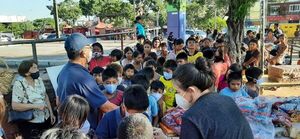 Festejaron la Navidad a niños indígenas de la Terminal y mañana organizan para abuelitos - Nacionales - ABC Color