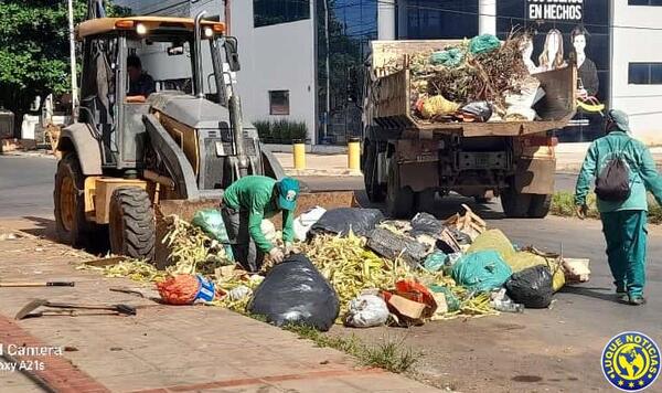 Un gran operativo de limpiezas, tras compras navideñas en Luque •