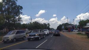 Miles de vehículos salen de Asunción con destino al interior del país