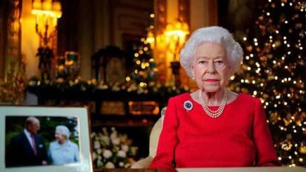 Isabel II difunde su mensaje más personal en la primera Navidad sin su esposo