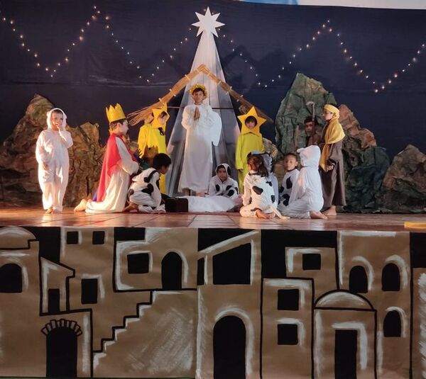 En emotivo pesebre viviente, niños rindieron homenaje a catequista fallecido - Nacionales - ABC Color