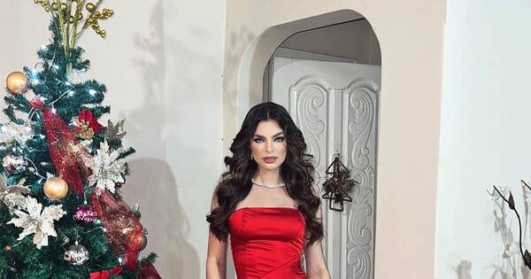 La Nación / La virreina universal Nadia Ferreira celebró la Nochebuena junto a su familia