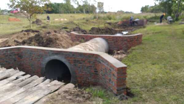 Con aporte de la EBY, mejoran accesos al barrio Las Mercedes de Ayolas