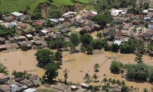 Más de 11.000 evacuados en noreste de Brasil por lluvias que quintuplican la media histórica - .::Agencia IP::.