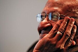 Papa recuerda el trabajo de Desmond Tutu para la igualdad racial en Sudáfrica - Mundo - ABC Color