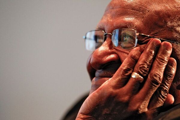 Papa recuerda el trabajo de Desmond Tutu para la igualdad racial en Sudáfrica - Mundo - ABC Color
