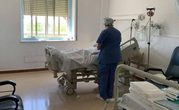 COVID: Los no vacunados tienen hasta 60 veces más probabilidades de acabar en cuidados intensivos