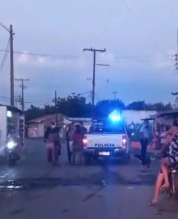 Bañado Tacumbú: agente Lince es atacado cuando intervenía en riña - Nacionales - ABC Color