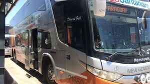 Denuncian largas horas de espera para entrar a Paraguay por Falcón - Nacionales - ABC Color