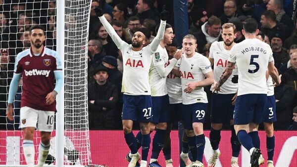 Lucas Moura impulsa al Tottenham de Conte