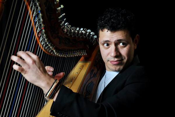 Desde Alemania, el arpista paraguayo, Alberto Sánchez, presenta: “Lejos de casa” - Te Cuento Paraguay