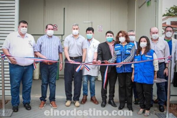 Organización Panamericana de la Salud entrega dos plantas productoras de oxígeno al Ministerio de Salud Pública