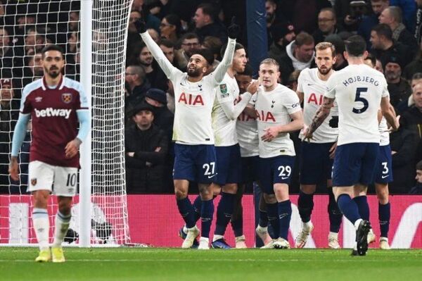 Lucas Moura impulsa al Tottenham de Conte