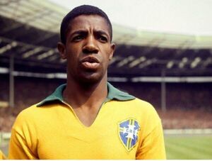 Pelé lamenta la muerte del “genio” Dorval - Fútbol - ABC Color