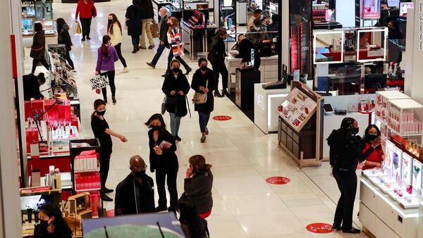 Registran récord de ventas navideñas en Estados Unidos pese a avance de Ómicron