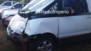 Motociclista quedó en grave estado tras chocar por una furgoneta