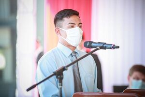 “Tomen en serio a la educación”, reclama estudiante en acto frente a Mario Abdo - Nacionales - ABC Color