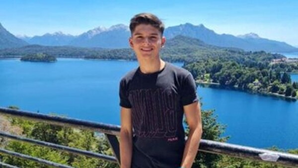 No pudo ir a su viaje de egresado y regaló su pasaje a un compañero