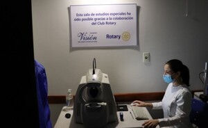 Fundación Visión recibe equipos para estudios y cirugías