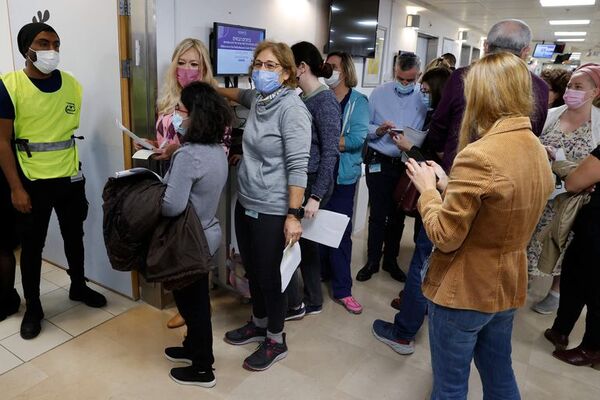 Israel acelera vacunación para enfrentar quinta ola de pandemia - Mundo - ABC Color