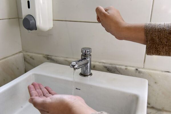 Verano y fiestas sin agua: Essap se justifica y echa la culpa a conexiones mau que son “cada vez más” - Nacionales - ABC Color