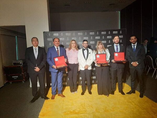 Amnistía Internacional distinguió al Hospital Nacional de Itauguá con galardón - Nacionales - ABC Color