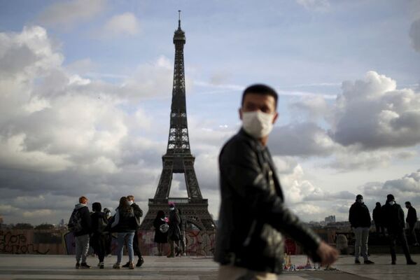 Francia anuncia nuevas medidas, pero descarta toque de queda y cierres de escuelas