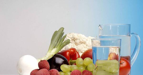 La Nación / Recomiendan agua, frutas y verduras para el calor