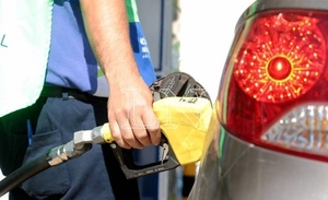 Diario HOY | Luego del viernes vuelve a subir el precio del combustible