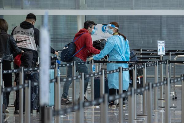 Las restricciones por ómicron condicionan el panorama mundial de vuelos