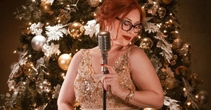 Nicole Arz nos deleita con su voz en estas fiestas