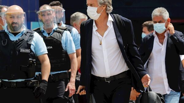 Jorge Jesús deja el banco del Benfica y volvería a Brasil