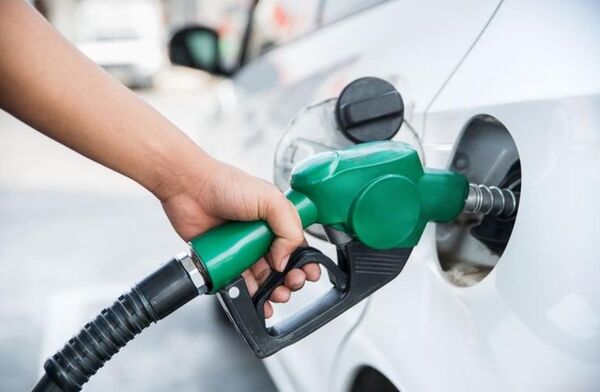 Petropar y privados analizan si mantienen o vuelven a subir el precio de los combustibles - Nacionales - ABC Color