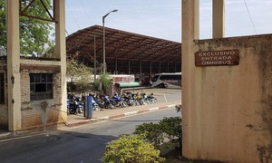 Hurtan motocicleta de la Terminal de Ómnibus de Coronel Oviedo - OviedoPress
