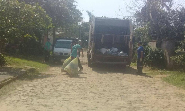 Gancheros cierran acceso al vertedero y empresa informa sobre imposibilidad de seguir recolectando basura - OviedoPress