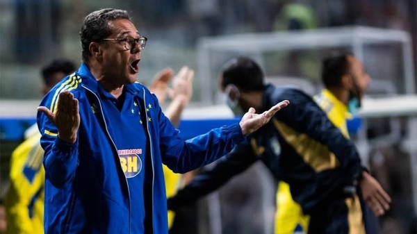 Diario HOY | Cruzeiro cesa al técnico Vanderlei Luxemburgo tras ser comprado por Ronaldo