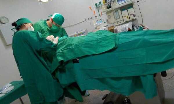 Con éxito se llevó a cabo una cesárea a una mujer en plena operación cerebral – Prensa 5