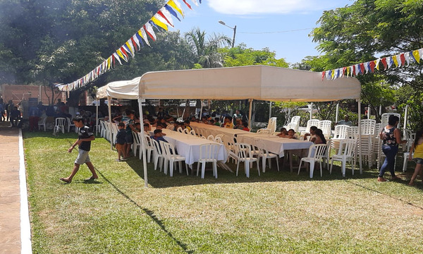 Honran al Divino Niño Jesús con almuerzo popular - OviedoPress
