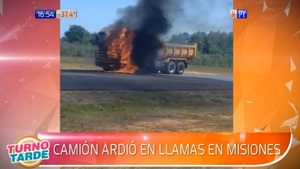 Camión se incendia en San Ignacio y conductor está desaparecido