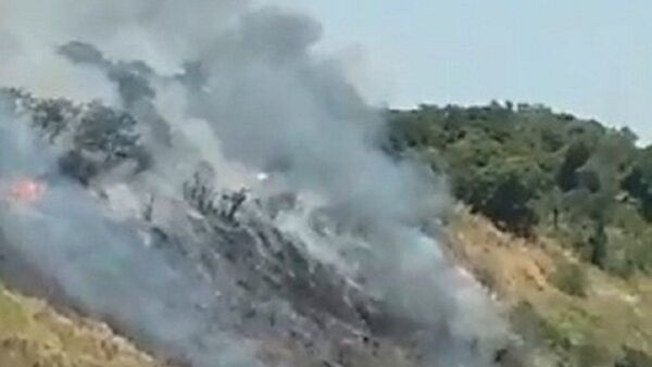 Niños juegan con pirotecnia y causan incendio de tres casas