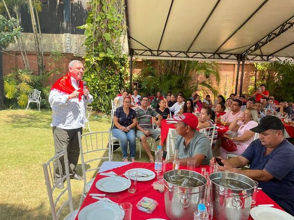 Pese a la poca popularidad, Zacarías Irún reagrupa dirigentes en el Este con miras a las elecciones  - ABC en el Este - ABC Color