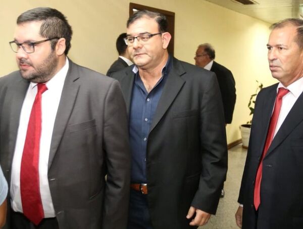 Apelan sobreseimiento del diputado Tomás Rivas por caso “Caseros de Oro” - Nacionales - ABC Color