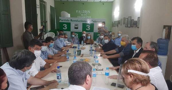 La Nación / Puja a padrón abierto y no cocinada entre líderes, piden