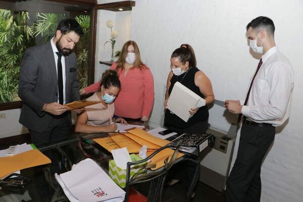 Supuesto esquema de estafa movió G. 9 billones y se cree el líder huyó del país - Nacionales - ABC Color