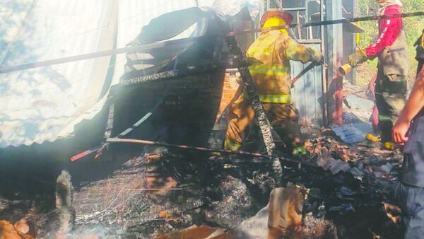 Mamá salvó a sus dos hijos de un incendio