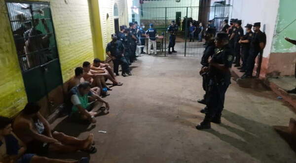 Abortan fuga de 4 peligrosos reclusos del Penal de Villarrica - Noticiero Paraguay